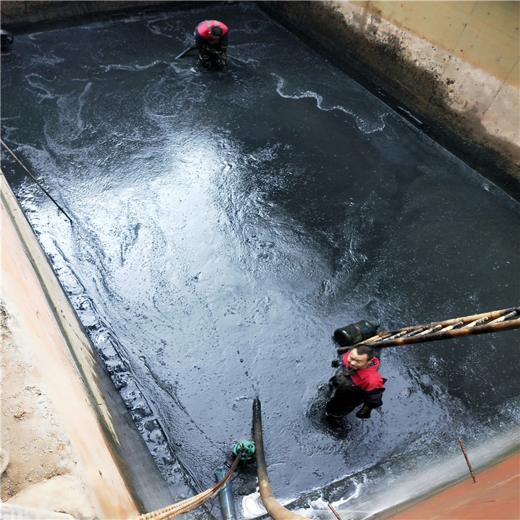 东兰废水池清理
