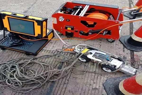 东兰CCTV管道检测机器人